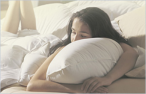 Das Kissen Down Pillows