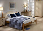 Richmond Creme Pine Bedroom Set